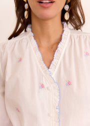 Blouse fleurie col volanté
