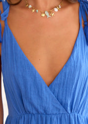 Robe longue bleue dos nu