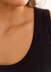 Top maille légère noire fluide