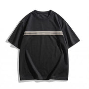 Ensemble sport d'été noir — vue du t-shirt à plat, bande horizontale contrastée