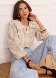 Blouse beige rayée col Claudine volanté