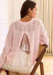 Pull rose Roxy — vue de dos, ouverture verticale et dentelle
