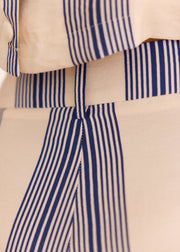 Pantalon rayé écru et marine fluide