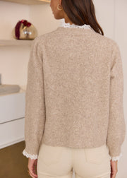 Gilet taupe bordé dentelle