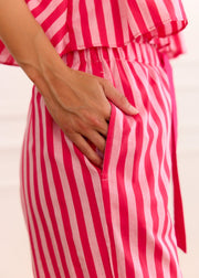 Pantalon rayé fuchsia volanté