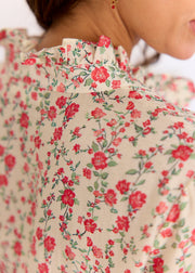 Chemise beige fleurie rose