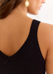 Débardeur maille noir col V ajouré