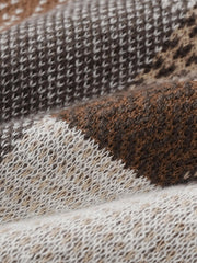 Gilet en maille rétro — gros plan de la maille et des couleurs du motif