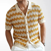 Polo maille ajourée ondulée jaune moutarde et blanc — vue portée de face