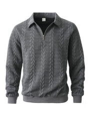 Pull torsadé à col zippé gris — pièce isolée, vue de face