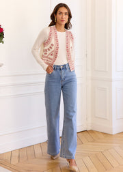 Gilet beige rouge — vue portée en pied