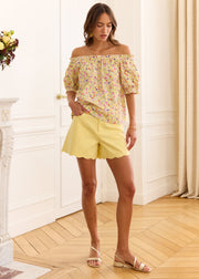 Blouse fleurie jaune épaules dénudées