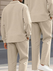 Ensemble polo texturé pantalon cordon beige — vue portée en pied, de dos