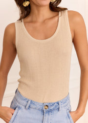 Top maille légère dorée fluide