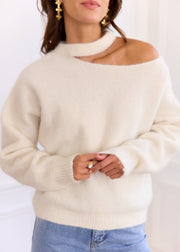 Pull écru Luana — vue portée de face