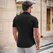 Chemise unie ajustée noir — vue portée de dos