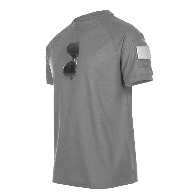 T-shirt gris à col rond, vue de trois-quarts