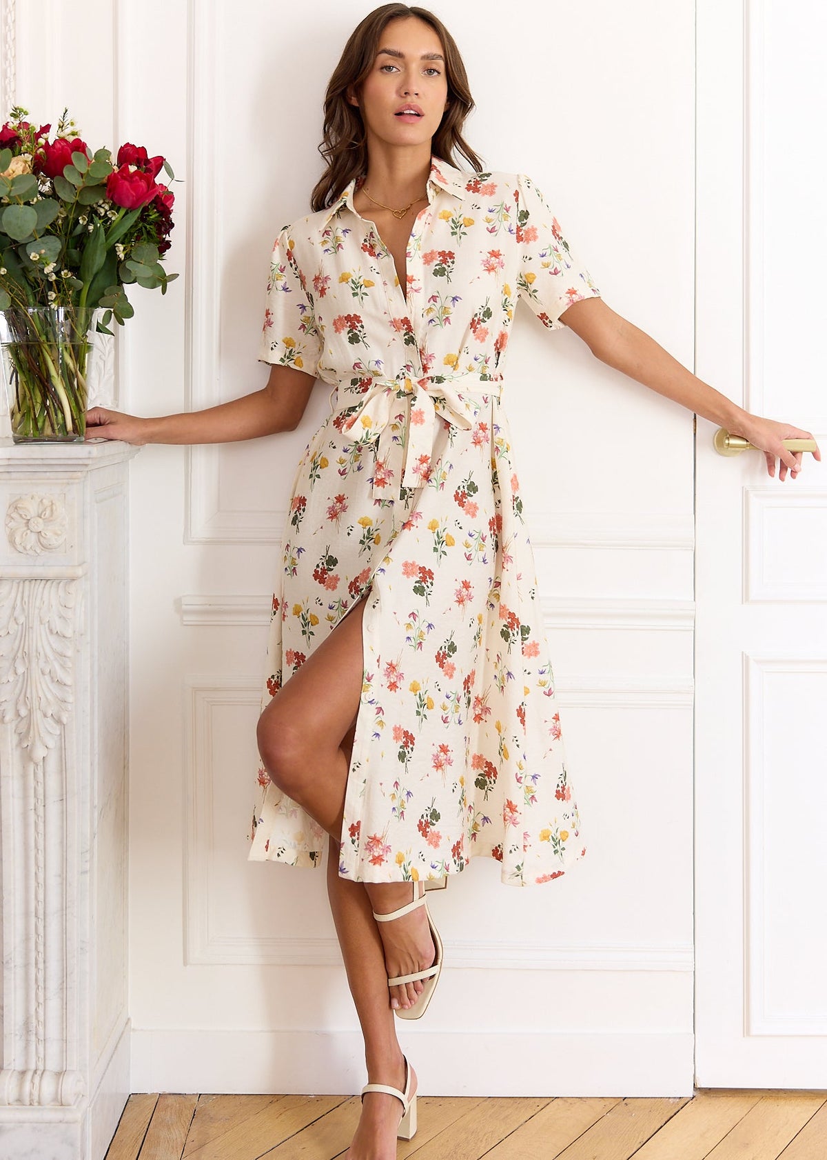 Robe beige fleurie