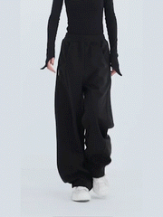 Pantalon de jogging baggy noir, vue portée de face