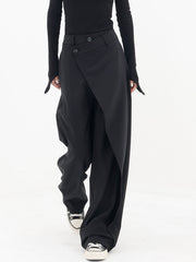 Pantalon ample à devant asymétrique noir, vue portée de face