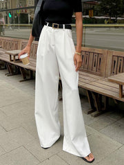 Pantalon ample uni blanc, vue portée de face