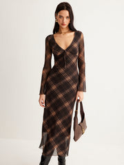 Robe maxi à carreaux semi-transparente