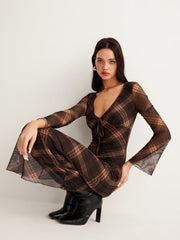 Robe maxi à carreaux semi-transparente