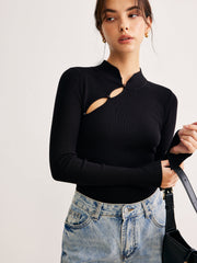 Pull découpé ajusté uni