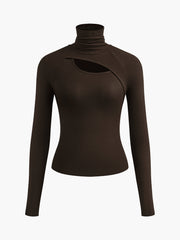 Top asymétrique découpe col montant marron foncé — pièce isolée, vue de face