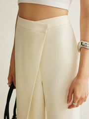 Pantalon portefeuille taille haute ivoire, détail de la taille