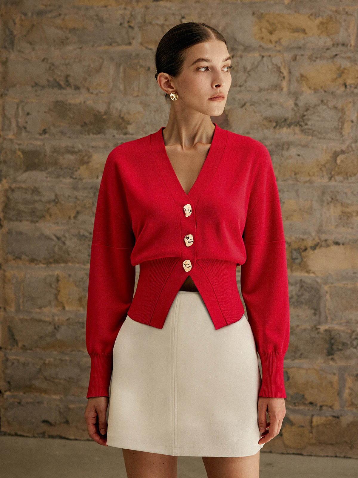Cardigan court col V
