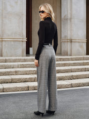Pantalon large prince-de-galles gris, vue portée de dos
