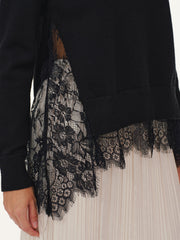 Pull tricoté panneaux dentelle