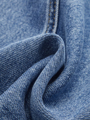 Jean à jambe galbée bleu, détail de la couture