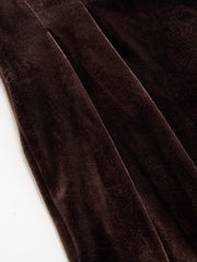 Pantalon large en velours marron foncé, détail