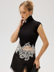 Pull sans manches col montant dentelle