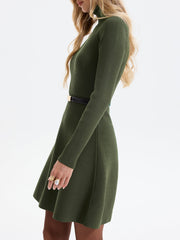 Robe mini col roulé ceinturée