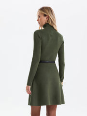 Robe mini col roulé ceinturée