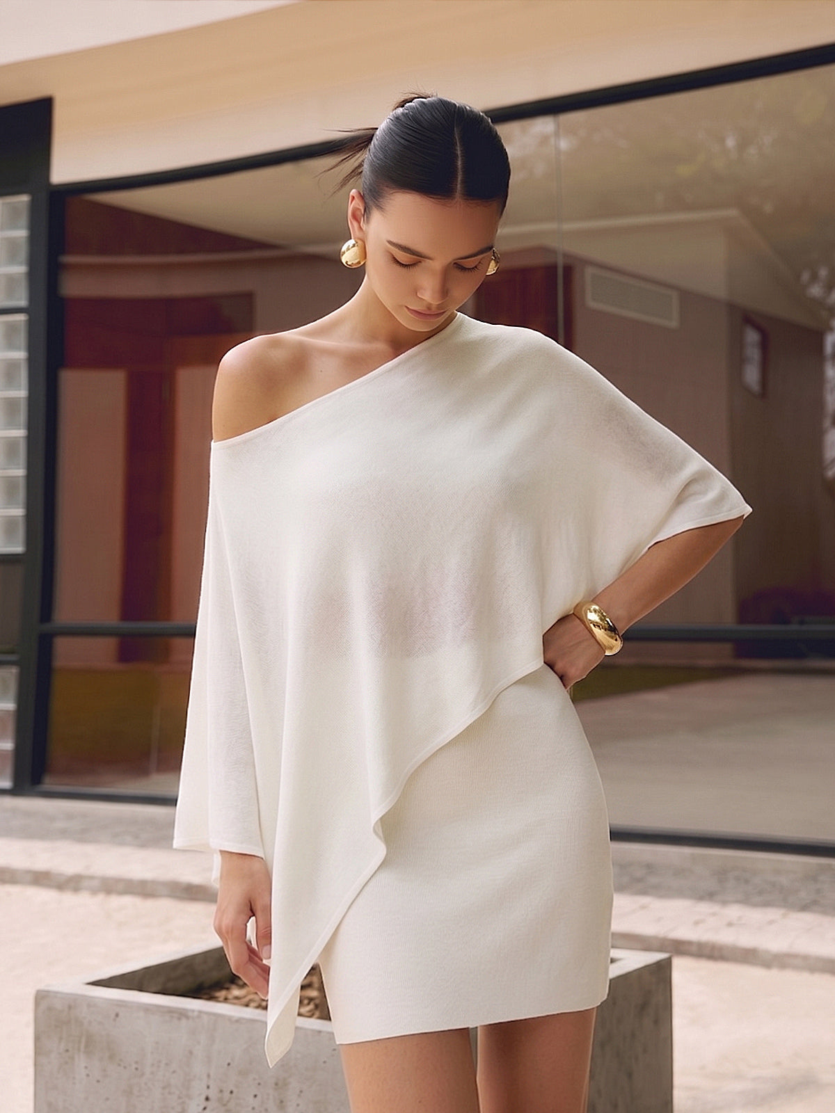 Ensemble cape tricot jupe mini asymétrique