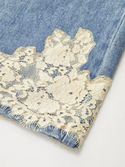 Jean large à dentelle bleu, détail, dentelle