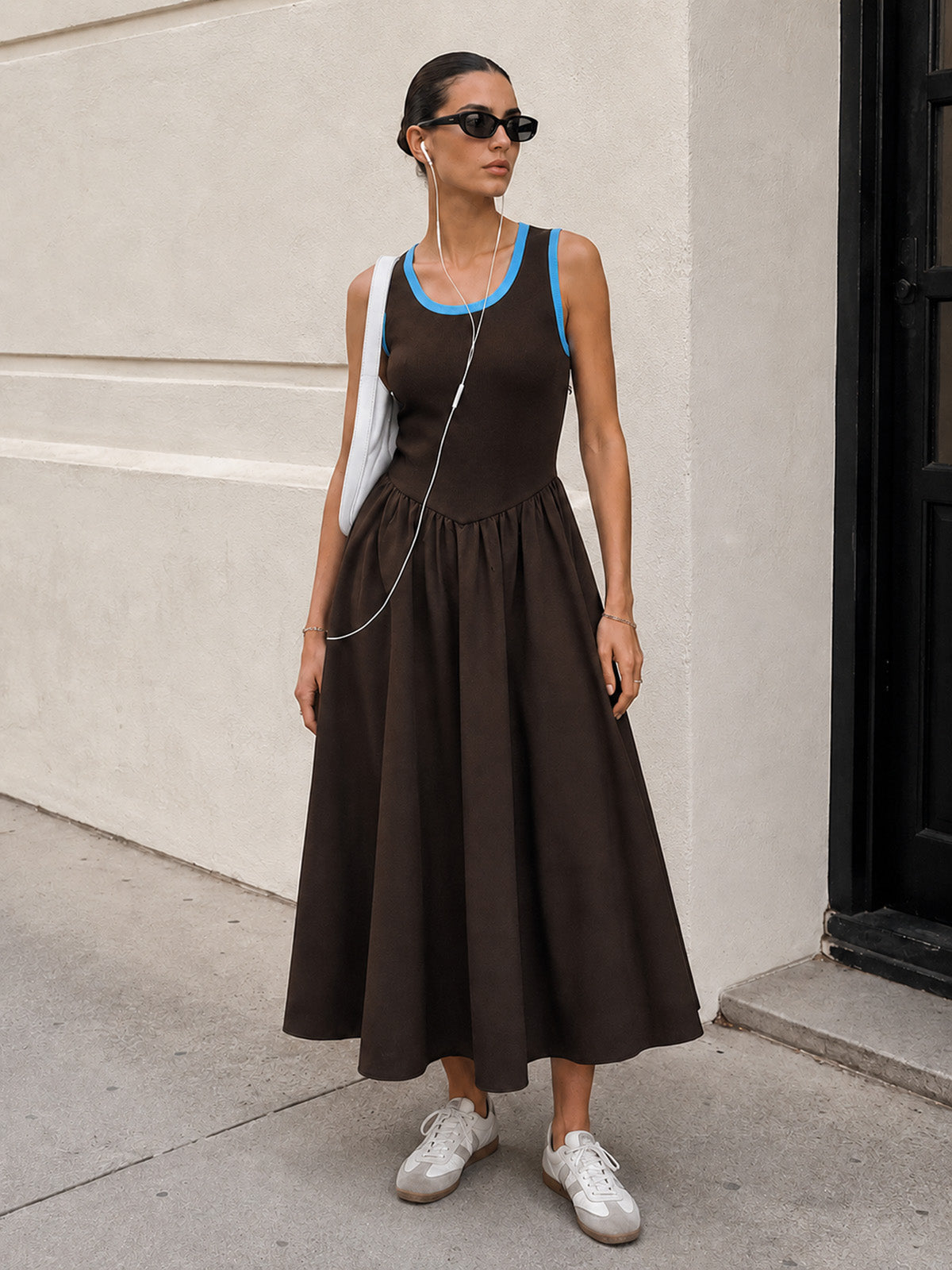 Robe midi côtelée liseré contrasté