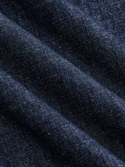 Jean ample à boucle décorative bleu, détail du denim