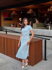 Robe midi tricot texturée manches courtes