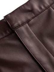 Pantalon barrel en simili cuir chocolat, détail de la taille
