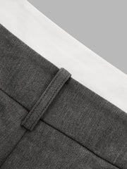 Pantalon ample à cordon contrasté gris, détail de la taille