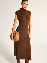 Robe pull col roulé fente latérale