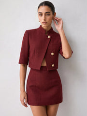 Blazer noir manches trois-quarts — vue portée de face, ensemble en version bordeaux
