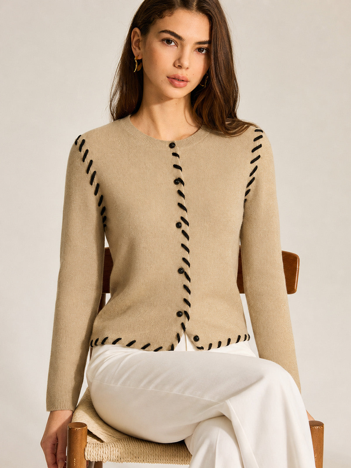 Cardigan boutonné surpiqûres contrastantes