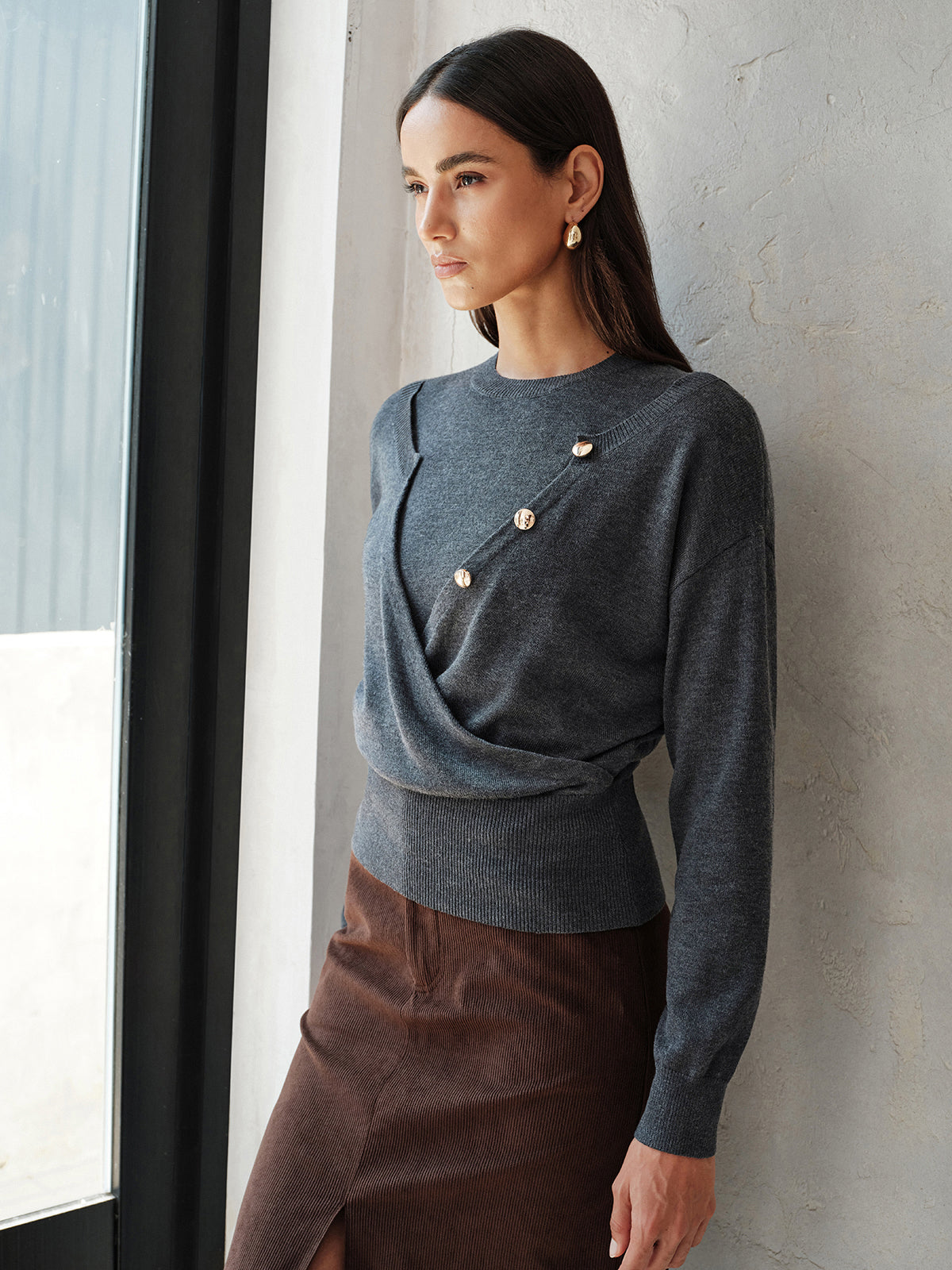 Top tricot drapé boutonné