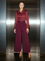 Pantalon cropped jambe large bordeaux, vue portée de face